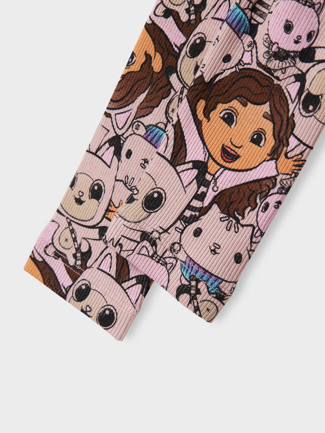 model_shot-front_full